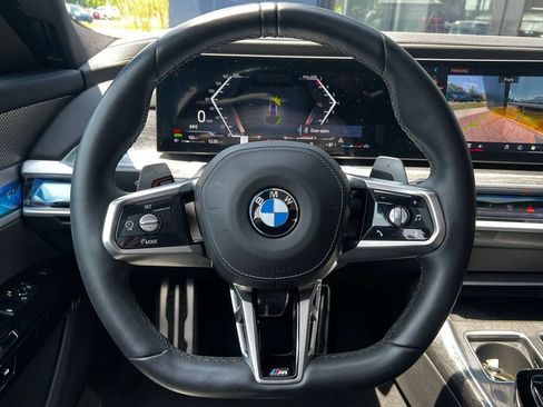 Used 2023 BMW 760i xDrive AWD/4WD image 11