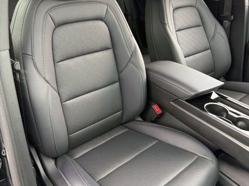 Used 2025 Chevrolet Equinox LT w/ Convenience Package II FWD image 22