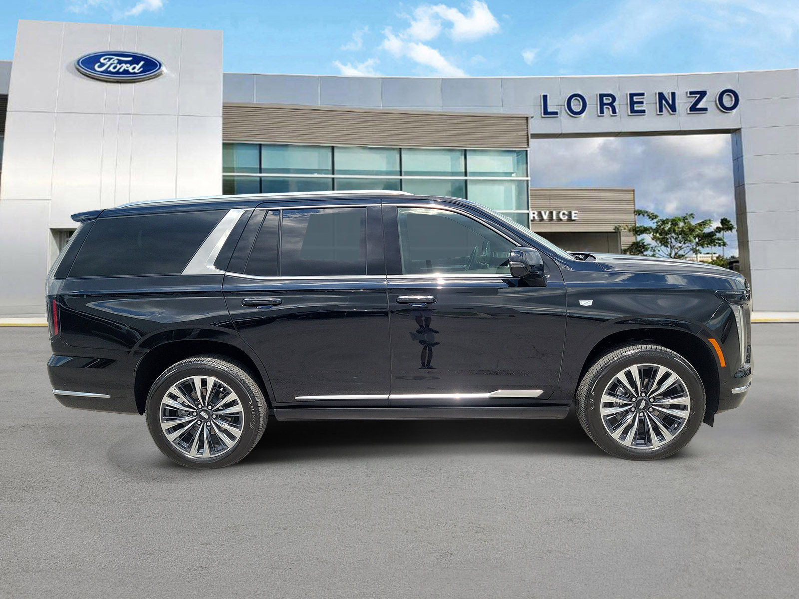 Used 2025 Cadillac Escalade Premium Luxury w/ Touring Package AWD/4WD image 4