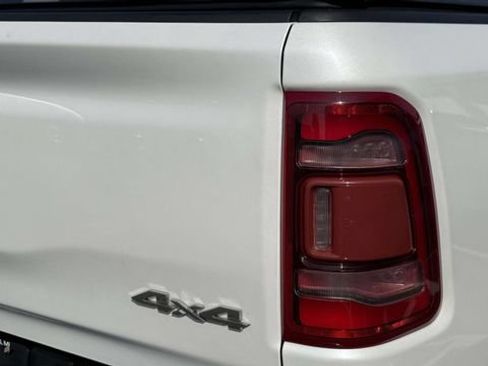 Used 2019 RAM 1500 Laramie AWD/4WD image 6