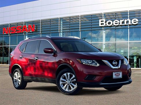 Used 2015 Nissan Rogue SV image 1