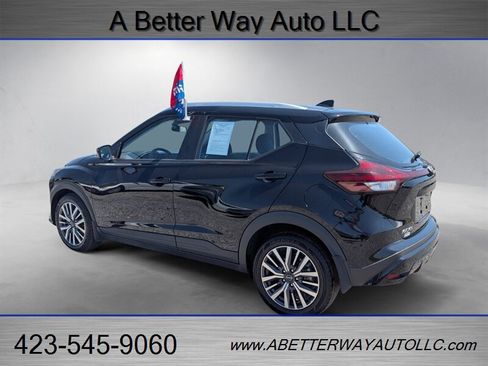 Used 2023 Nissan Kicks SV FWD image 5
