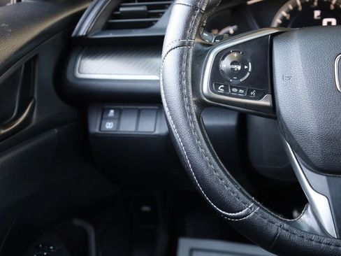Used 2017 Honda Civic Sport image 36