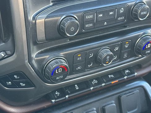 Used 2016 Chevrolet Silverado 1500 High Country image 28