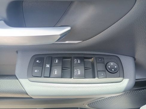 Used 2022 RAM 1500 Big Horn AWD/4WD image 30