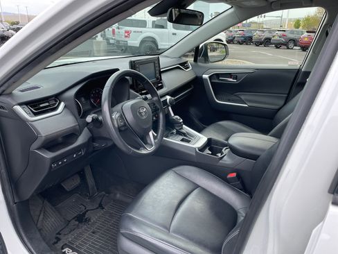 Used 2019 Toyota RAV4 XLE Premium w/ Cold Weather Package image 10