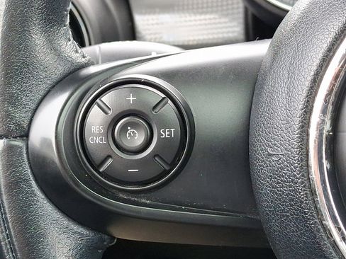 Used 2016 MINI Cooper 4-Door Hardtop image 23