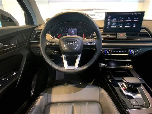 Used 2023 Audi Q5 2.0T Premium w/ Convenience Package AWD/4WD image 11