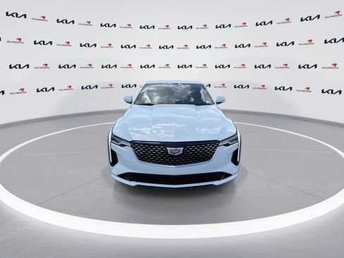 Used 2024 Cadillac CT4 Luxury RWD image 3