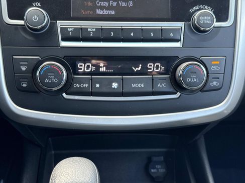 Used 2017 Nissan Altima 2.5 SV image 11