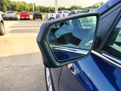 Used 2022 Chevrolet Equinox LT FWD image 11
