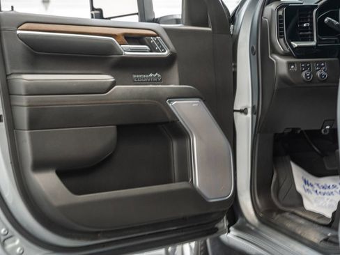 Used 2024 Chevrolet Silverado 1500 High Country w/ High Country Premium Package AWD/4WD image 46
