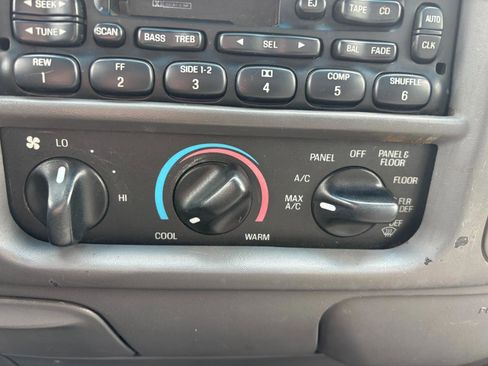Used 2004 Ford F150 XLT RWD image 13