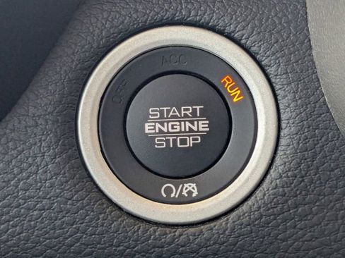 Used 2021 RAM 1500 Laramie image 38