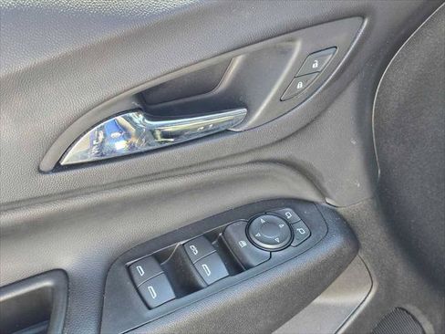 Used 2022 Chevrolet Equinox LT FWD image 22