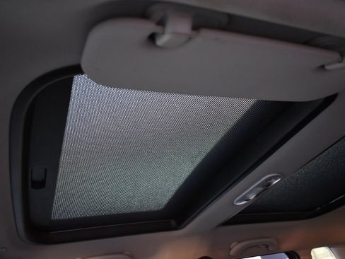 Used 2015 MINI Cooper S image 41