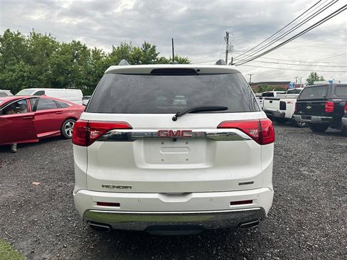 Used 2017 GMC Acadia Denali w/ Technology Package FWD image 6