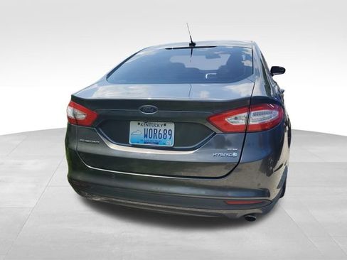 Used 2015 Ford Fusion SE FWD image 4