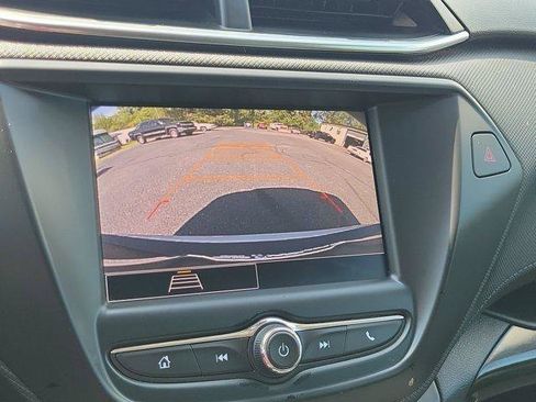 Used 2021 Chevrolet TrailBlazer LT FWD image 28
