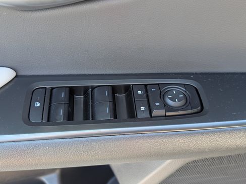 Used 2025 Lexus UX 300h AWD w/ Accessory Package (Z1) image 20