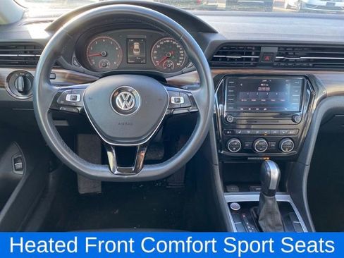 Used 2022 Volkswagen Passat 2.0T image 7