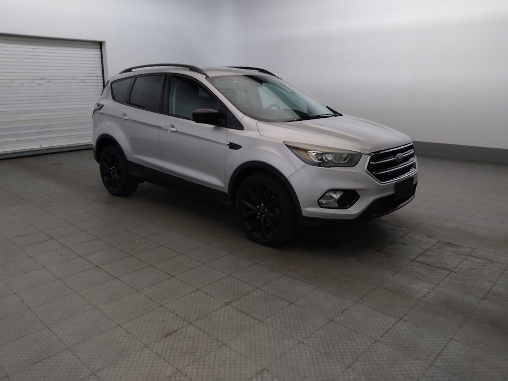 Used 2017 Ford Escape SE w/ SE Sport Appearance Package FWD image 11