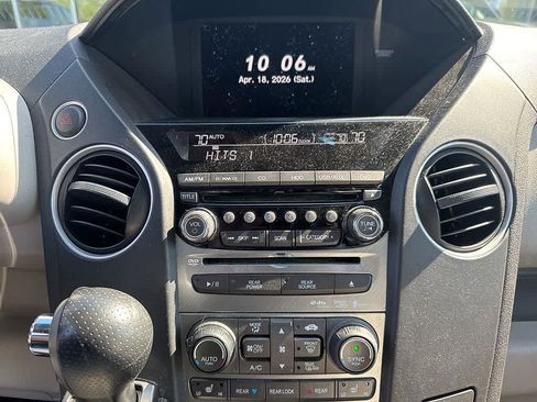 Used 2014 Honda Pilot Touring image 17