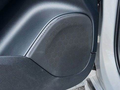 Used 2025 Volvo XC90 B5 Plus image 25