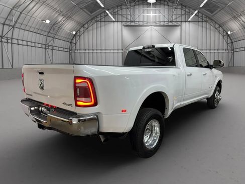 Used 2022 RAM 3500 Laramie AWD/4WD image 8