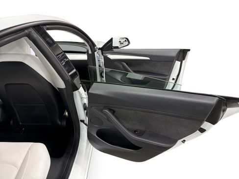 Certified 2023 Tesla Model 3 Standard Range RWD image 12