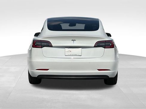 Used 2020 Tesla Model 3 Standard Range Plus RWD image 4