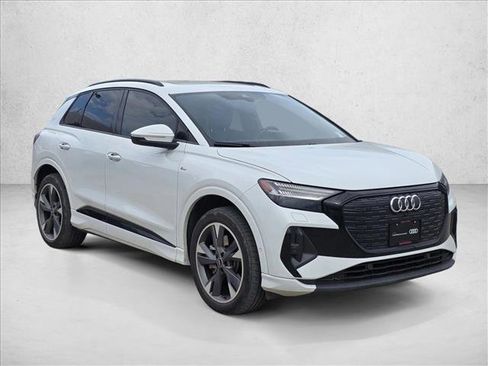 Certified 2024 Audi Q4 e-tron Prestige image 3