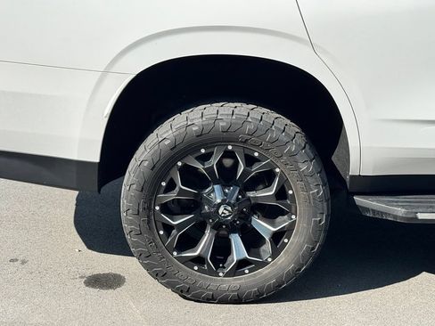 Used 2023 Chevrolet Tahoe LS AWD/4WD image 38