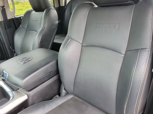 Used 2016 RAM 1500 Laramie w/ Convenience Group image 6