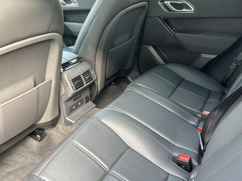 Used 2025 Land Rover Range Rover Velar Dynamic SE image 12