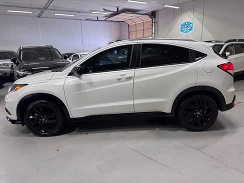 Used 2021 Honda HR-V Sport image 6