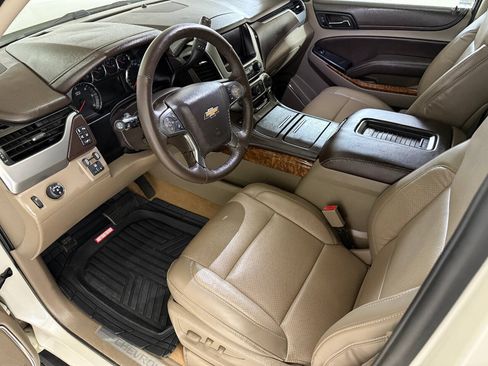Used 2015 Chevrolet Suburban LTZ RWD image 47