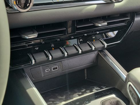 New 2026 GMC Canyon Elevation RWD image 31