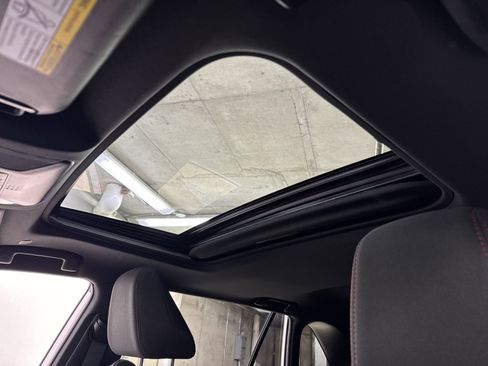 Used 2024 Toyota RAV4 SE image 28