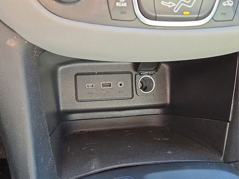 Used 2019 Chevrolet Equinox LS w/ LS Convenience Package image 29