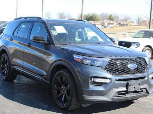 Used 2022 Ford Explorer ST w/ Equipment Group 401A image 7