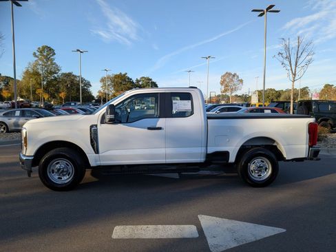 Used 2024 Ford F250 XL w/ XL Chrome Package image 6