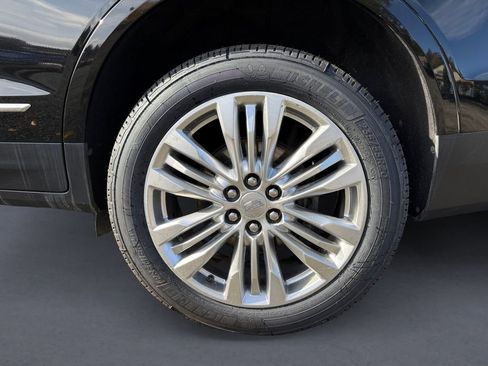 Used 2018 Cadillac XT5 Premium Luxury image 11