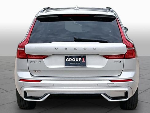 Used 2025 Volvo XC60 B5 Plus AWD/4WD image 5