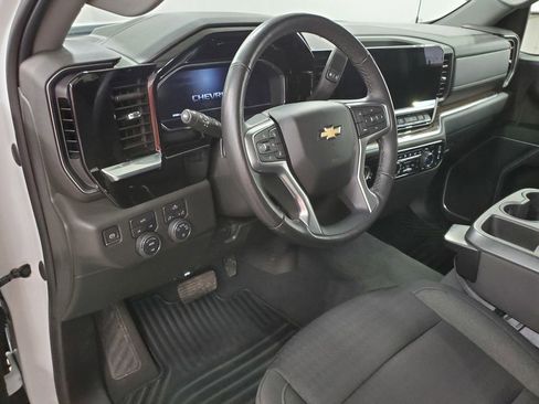 Used 2022 Chevrolet Silverado 1500 LT image 12