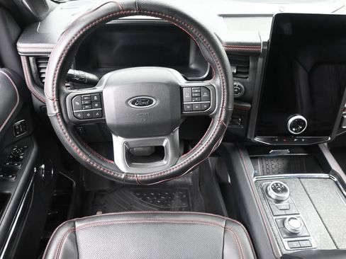 Used 2023 Ford Expedition Limited AWD/4WD image 14