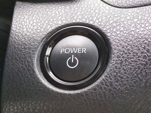 Used 2025 Toyota Camry SE image 25