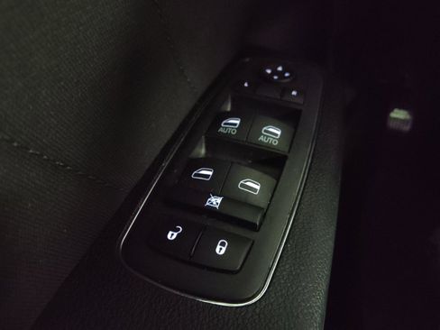 Used 2023 Dodge Charger SXT RWD image 27