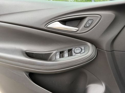 Used 2025 Buick Encore GX Preferred FWD image 18