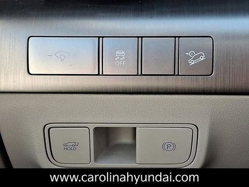 Certified 2024 Hyundai Kona Limited image 25